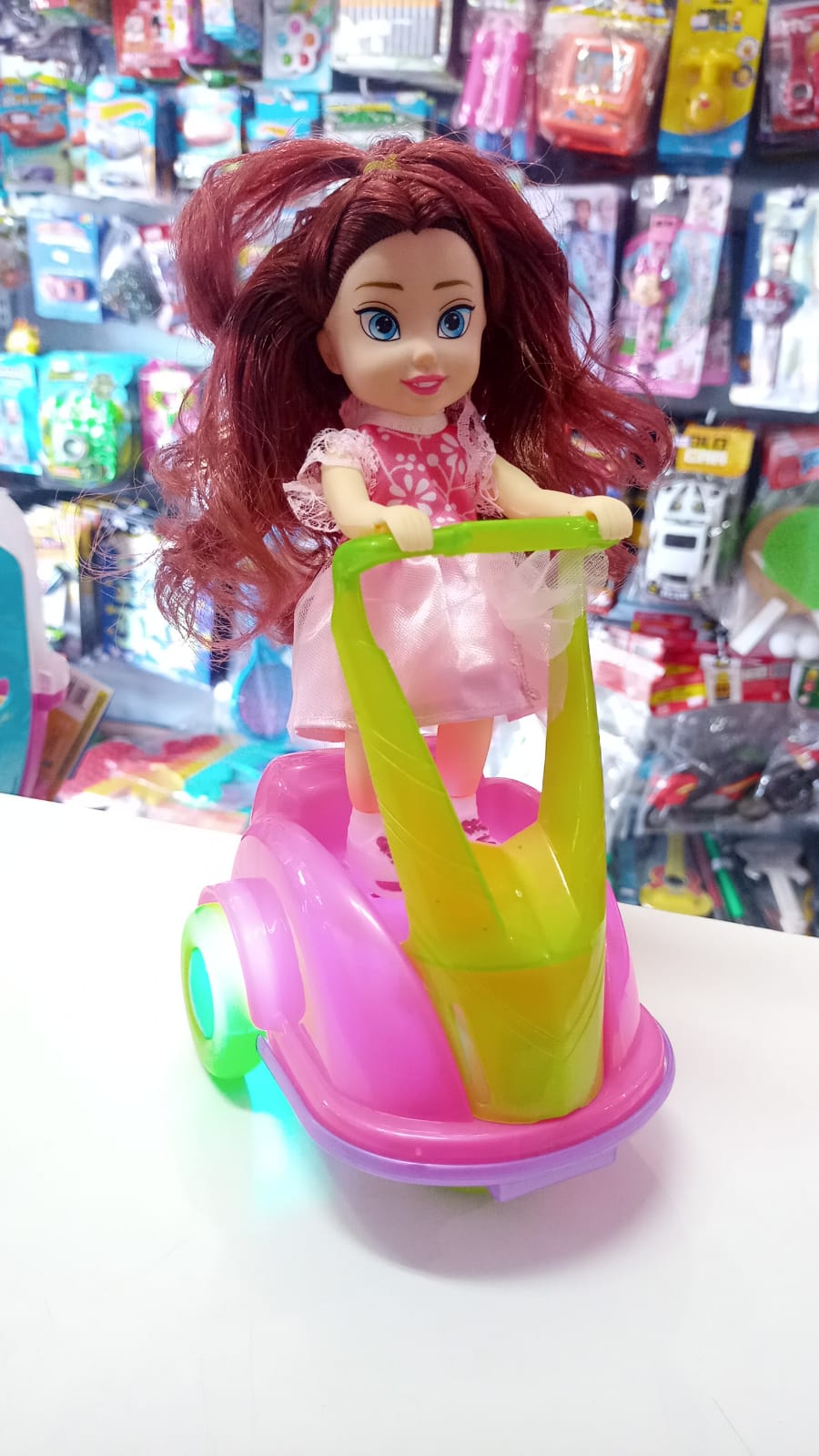 Boneca Sofia Patinete – Dançante com luz e musica 28 Centímetros