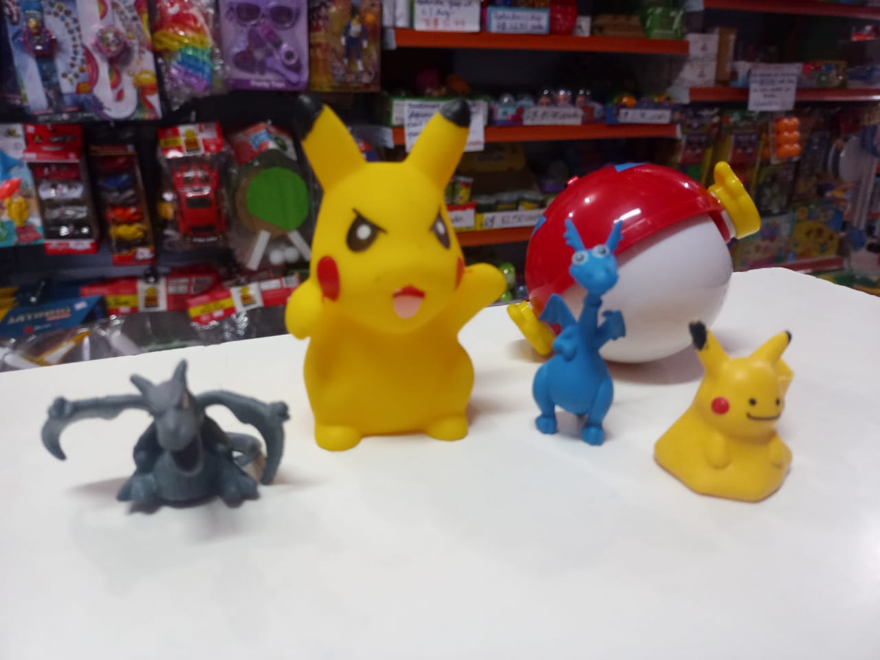 Cartela do Pokemon com 6 peças – Maior Loja de Brinquedos da Região