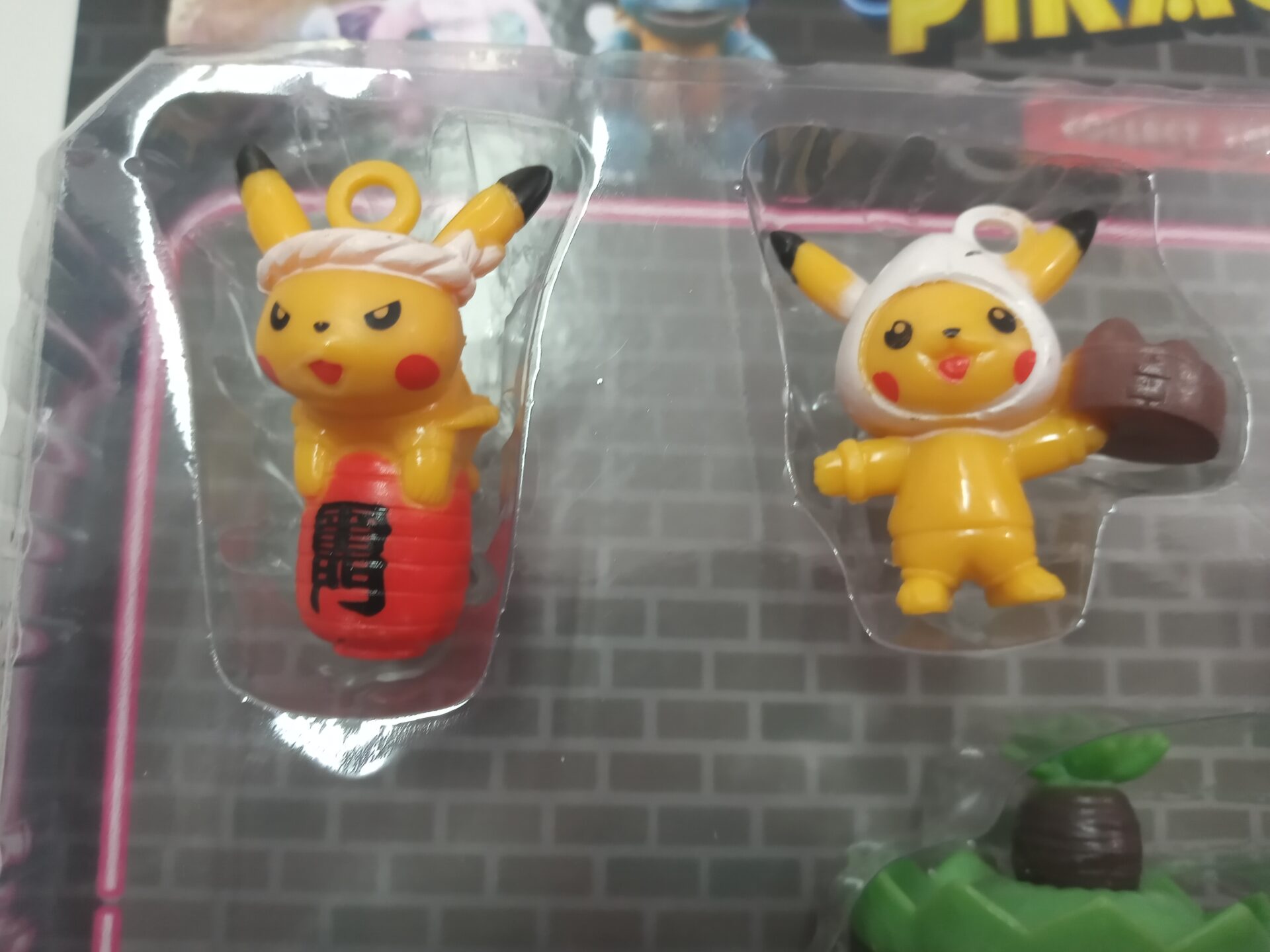 Cartela do Pokemon com 6 peças – Maior Loja de Brinquedos da Região