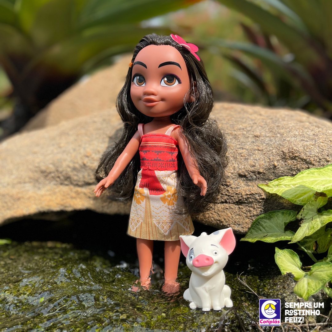 Boneca Moana com Acessório Princesa Disney em Promoção na