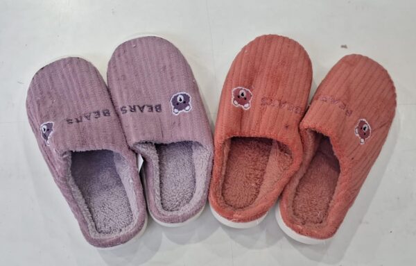 Pantufa tamanho 37/38 Quentinha e com solado grosso - Image 3
