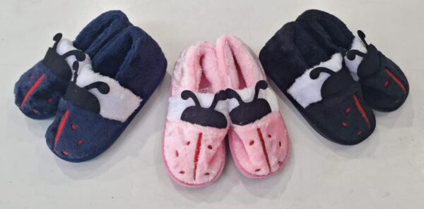 Pantufa tamanho 31/32 Quentinha e com solado grosso - Image 2