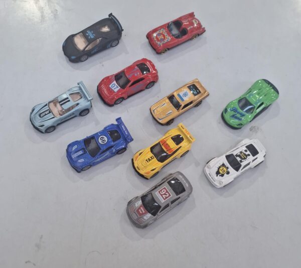 Caixa com 10 carrinhos de metal com fricção  estilo Hot Whells - Image 3