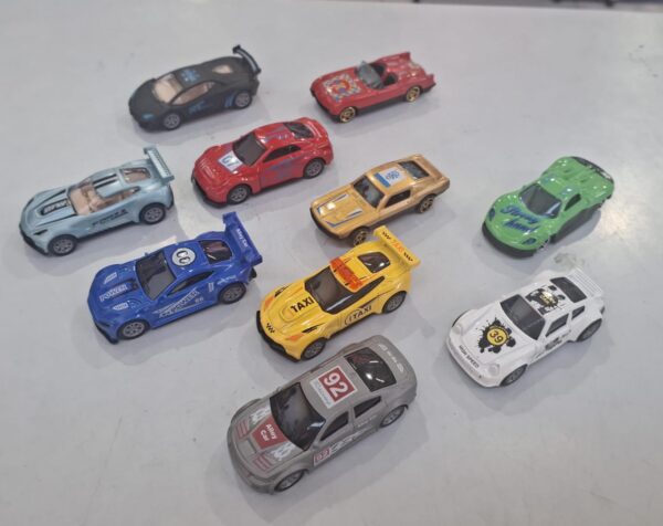 Caixa com 10 carrinhos de metal com fricção  estilo Hot Whells - Image 4
