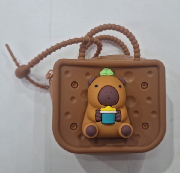 Bolsa de Capivara 7 cm  x 9 cm de silicone - Image 2