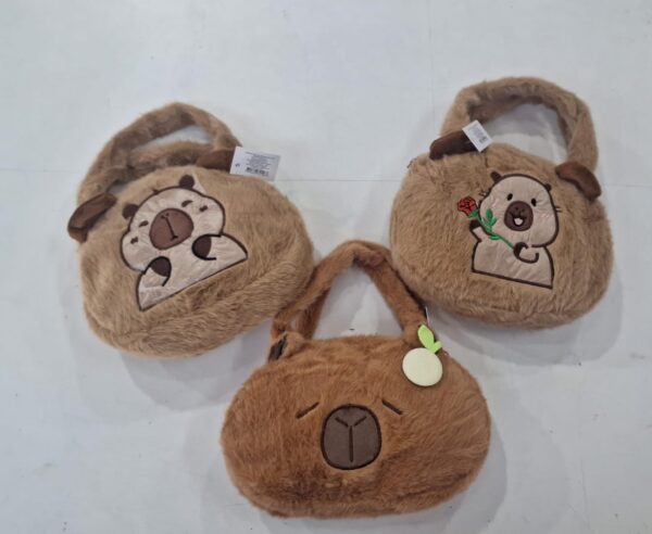Bolsa de Capivara 20 cm x 13 cm de pelinho - Image 2