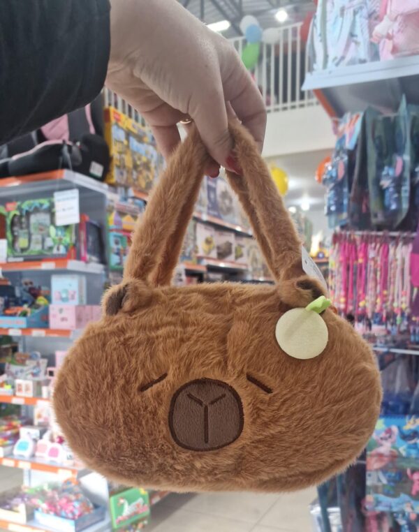 Bolsa de Capivara 20 cm x 13 cm de pelinho - Image 3