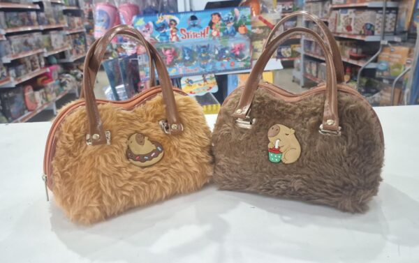 Bolsa de Capivara 18 Centimetros de pelinho - Image 2