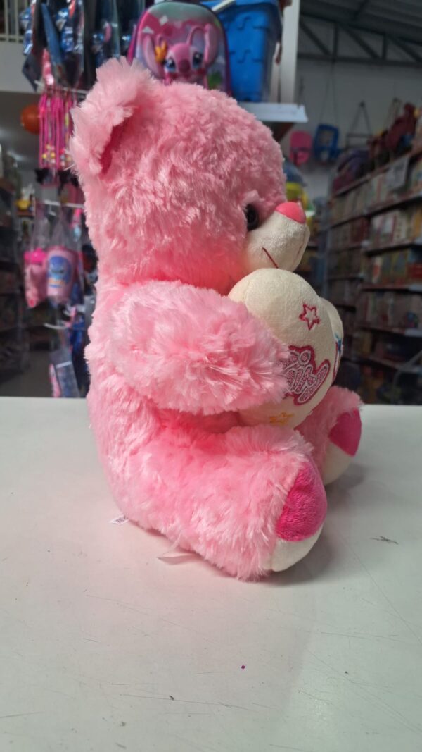 Urso de Pelucia com Coração Rosa  29 cm x 20 cm - Image 4