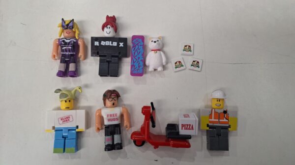 Cartela com personagens  9 Peças - Image 5