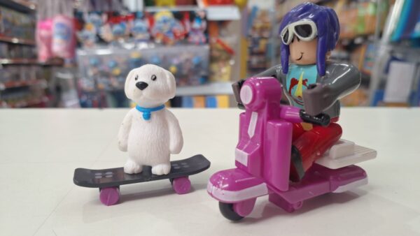 Cartela com personagens  Roblox 8 Peças - Image 3