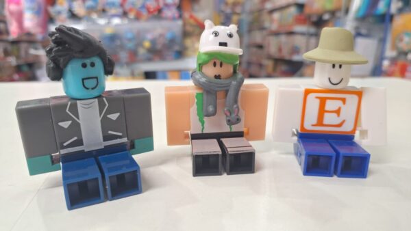 Cartela com personagens  Roblox 8 Peças - Image 2