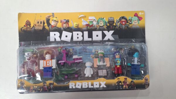 Cartela com personagens  Roblox 8 Peças - Image 4